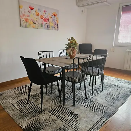 Center Pearl Apartman